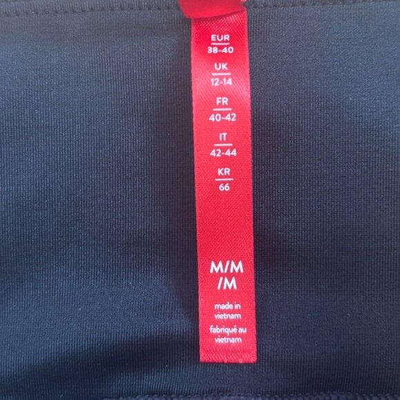 Women's Black Spanx Faux Leather Leggings Size Medium - Picture 6 of 7